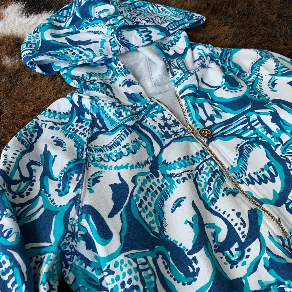 Lilly Pulitzer Keep On Trunkin Hooded Popover XS - Picture 3 of 8